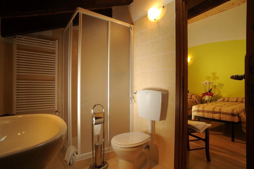 Maison Lombard Hotel Verrayes Room photo